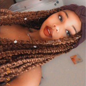 Meet your Posher, Sallay